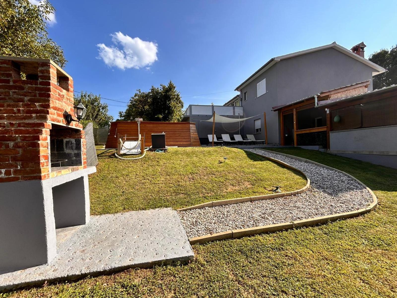 Apartman Goga With Pool And Jacuzzi Labin  Exterior photo